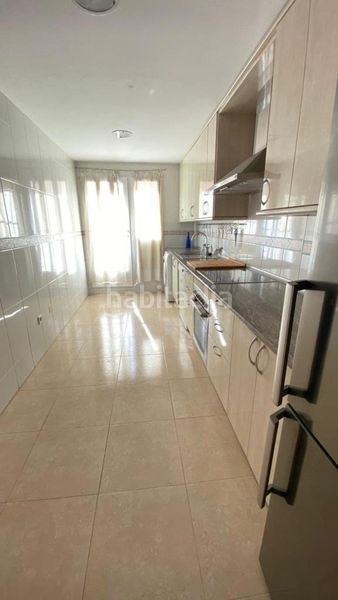 Foto 41a9a254-52b1-41b8-a1c8-ca2dbf544eb2. Casa adossada a Centro Alcázares (Los)