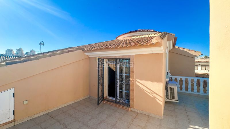 Foto 4b37f341-3b61-41cd-9b23-22f1e408e31e. Casa amb aparcament a Cañada del Molino Torrevieja