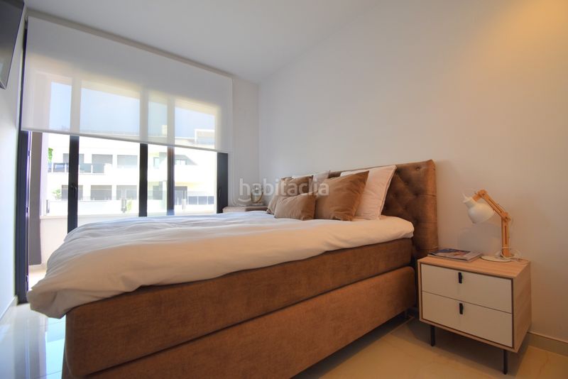 Foto 5a51e8b0-5907-41f3-b3e8-1c4d870767b2. Apartament a Punta Prima Orihuela