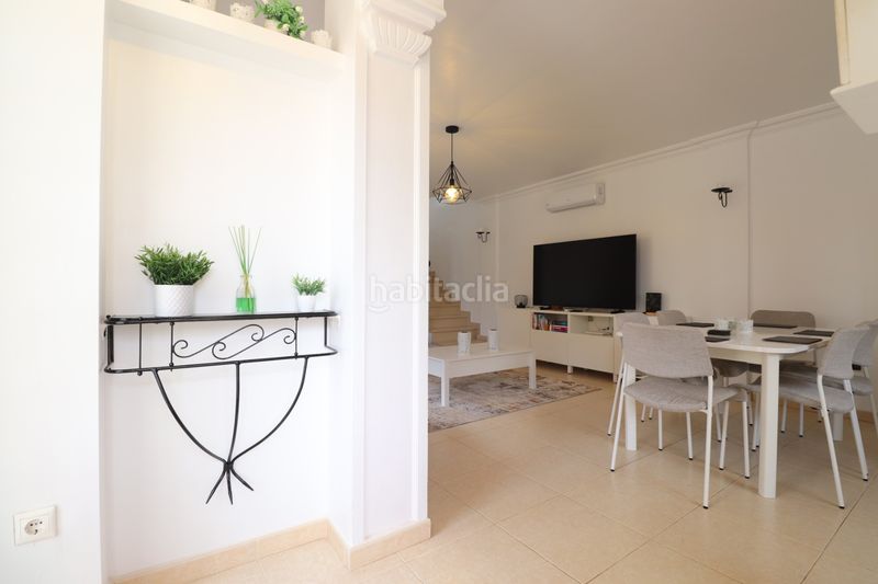 Foto 0a83a5d9-5e5c-4b4e-bb71-086510429150. Casa amb piscina a Montesinos (Los)