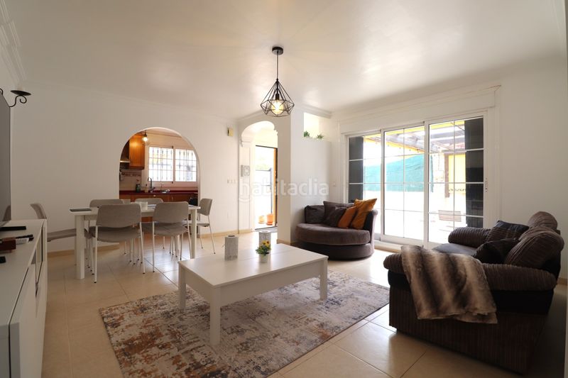 Foto ec3186e5-7e04-4352-ada3-d0b1d5a2ecd2. Casa amb piscina a Montesinos (Los)