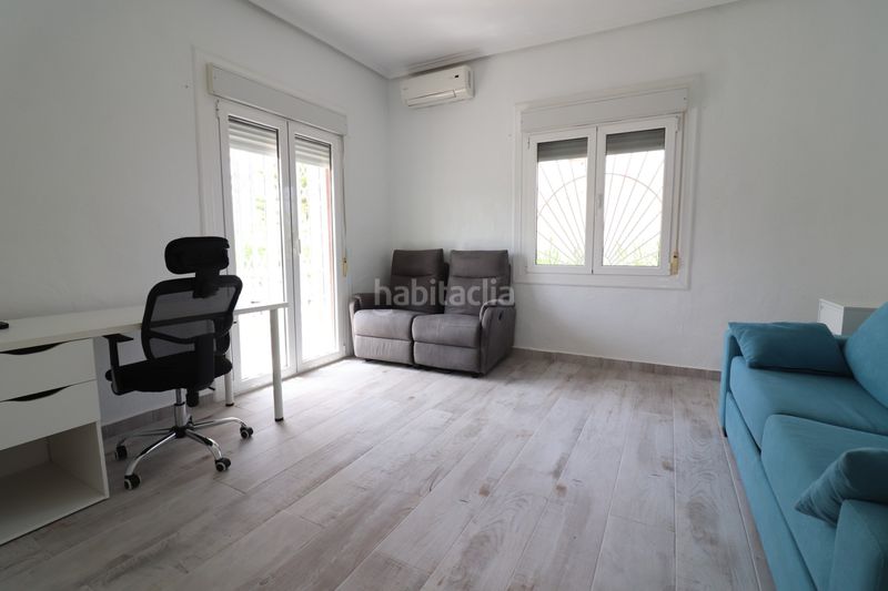 Foto 4e5d0bd2-65d0-44e1-82cb-cb8aab34c13a. Casa amb aparcament piscina a Centro de la Ciudad Quesada Rojales