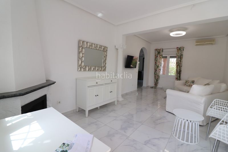 Foto 5080e621-63e1-4380-b0e3-0e1dfabdc61b. Casa amb aparcament piscina a Centro de la Ciudad Quesada Rojales