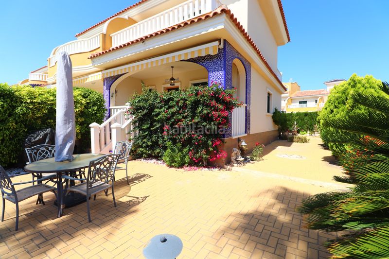 Foto cb295698-965a-4501-8287-37bbff220c53. Casa adossada a Lo Marabú Rojales