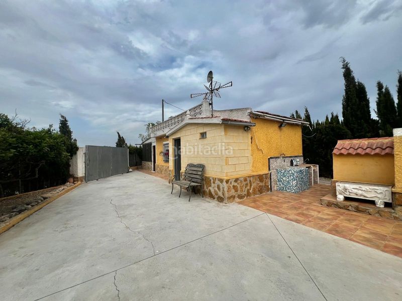 Foto e9db9b84-a806-4280-98c4-f19232c0cd8b. Masia amb aparcament piscina a La Marina Elche / Elx