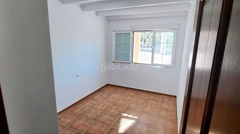 Foto 5ac1ad2f-fdce-4aea-9f2c-73ba14124f85. Masia amb aparcament a Catral