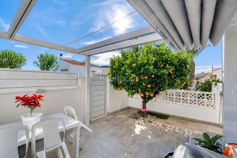 Foto 0a7ff92a-59db-43c2-9730-1abb41c82749. Casa adossada a Benijófar