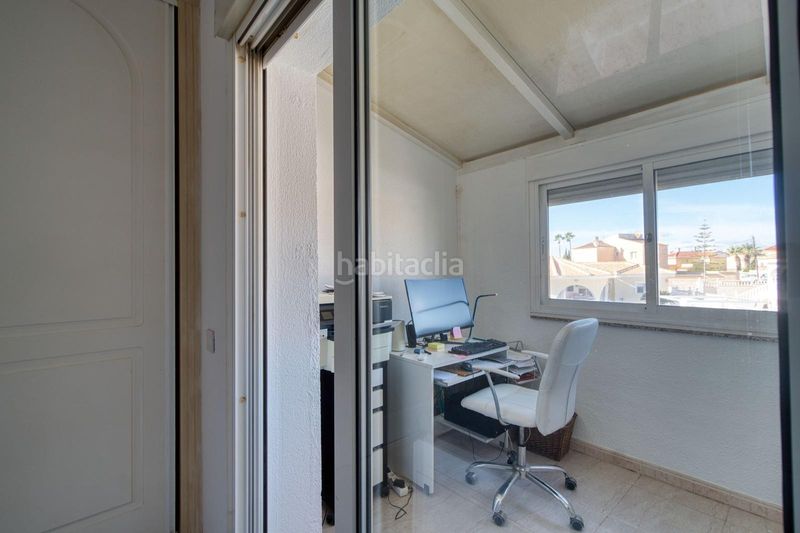 Foto fcf69b1c-a364-4db4-8f80-46ddb0e23825. Casa adossada a Benijófar