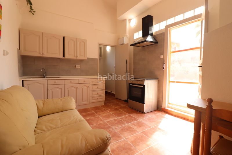 Foto 1126c721-f4cb-49a4-b877-ddad4f4d8aa8. Masia amb aparcament a Catral