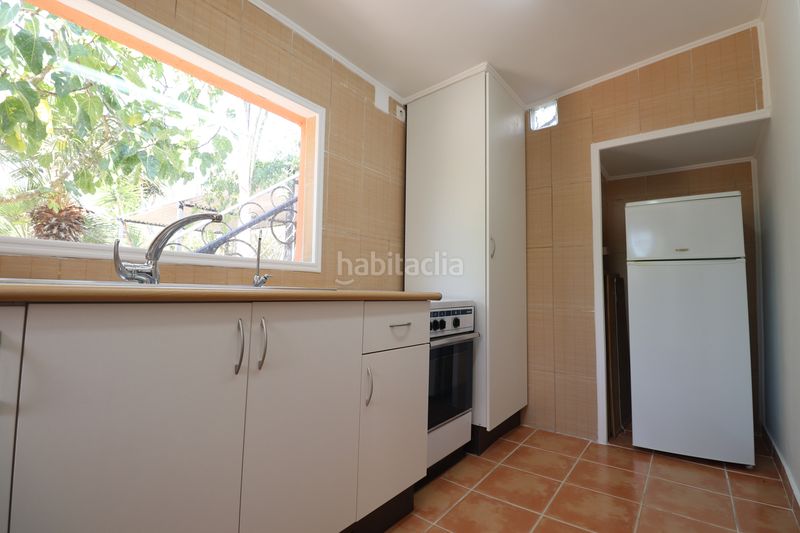 Foto 9f4a4dbd-e945-4897-b724-279f876f2a62. Masia amb aparcament a Catral