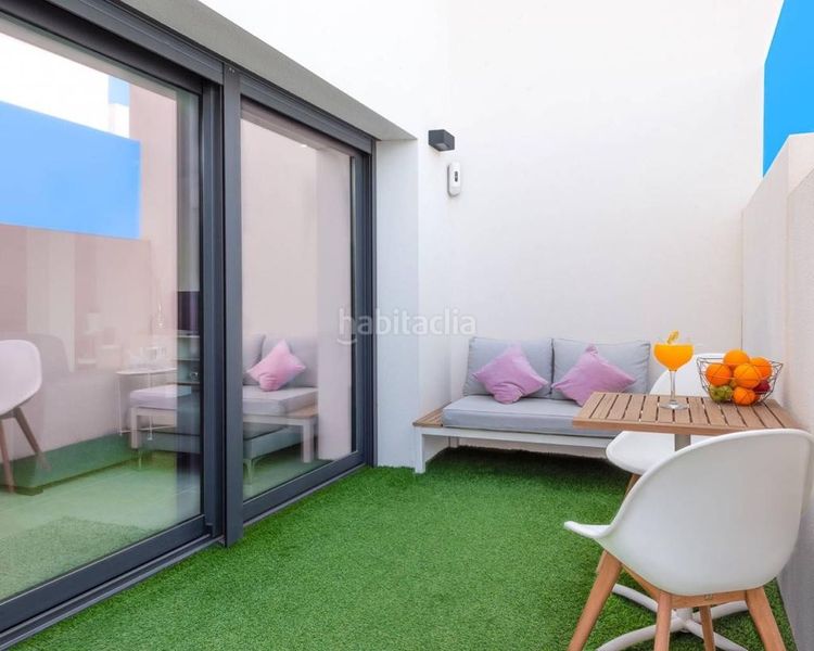 Foto adbc6018-39b5-43c6-ac26-4fa73ee15b29. Casa amb piscina a Benijófar