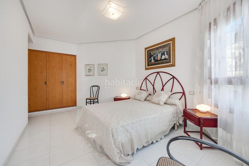 Foto 12fa371a-f601-4a1e-bd9c-1ff34d57d5bc. Casa a Calas Santiago Bernabeu Santa Pola