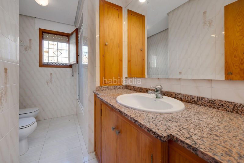 Foto a817bd94-6f22-4e72-aada-b9ccc24347b3. Casa a Calas Santiago Bernabeu Santa Pola