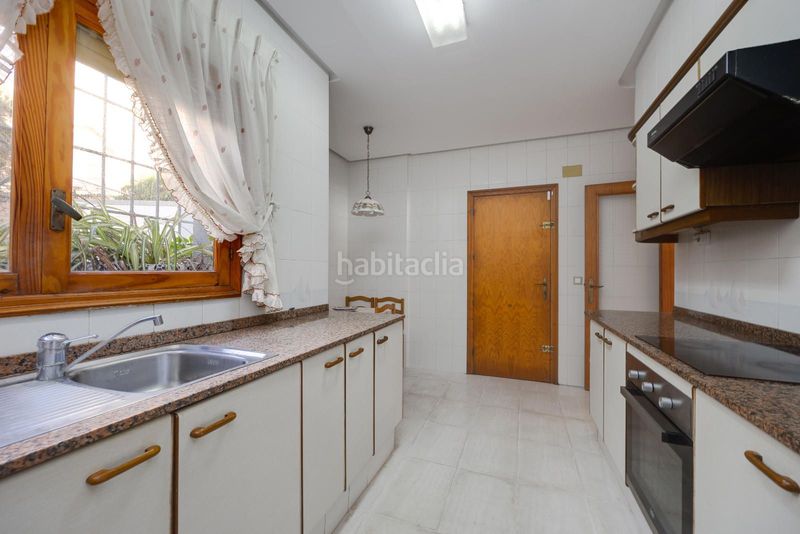 Foto d4711476-7f03-44fa-befc-9894f6f6c28e. Casa a Calas Santiago Bernabeu Santa Pola