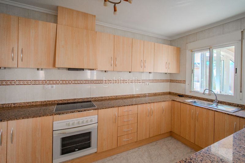 Foto d838335c-13e8-43bb-9f3d-734149f2844d. Casa a Benijófar