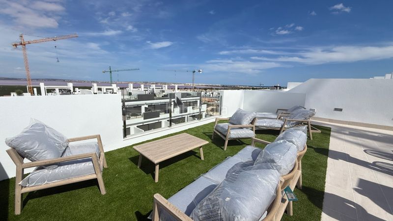 Foto a8067933-f411-418e-8e8b-88bb00990e7a. Àtic a Parque de las Naciones Torrevieja