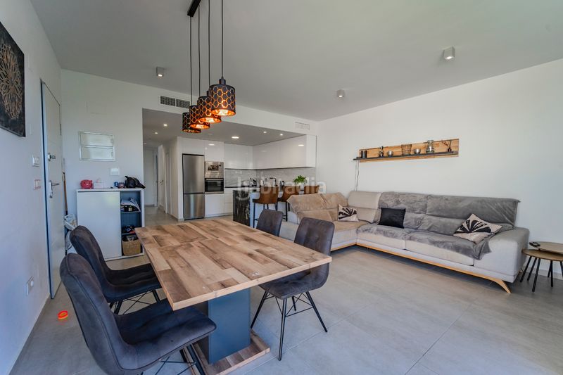 Foto 7aa559d5-6a91-4192-8967-3ac9b71bf9ee. Casa adossada a Benijófar