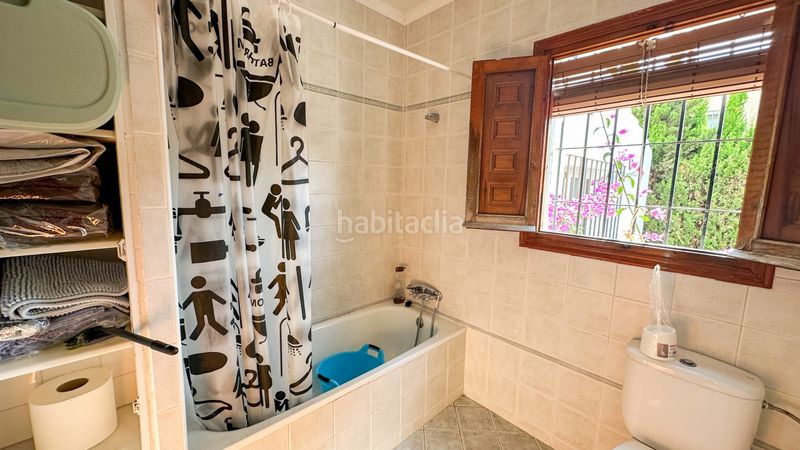 Foto 0808d5e2-314c-46bb-8685-7755fc09b49a. Casa amb aparcament a Cabo Roig Orihuela