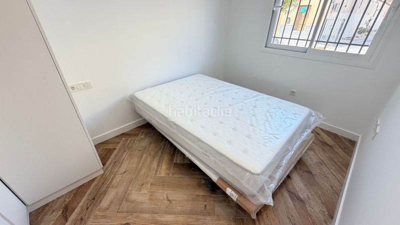 Foto 90590b5a-c45b-44a8-9481-016d74fe3986. Casa adosada en Catral