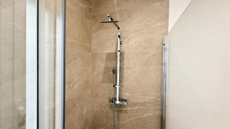 Foto 28eb6d30-2f20-4bf8-87d9-b0aa29425d1a. Casa adossada a Catral