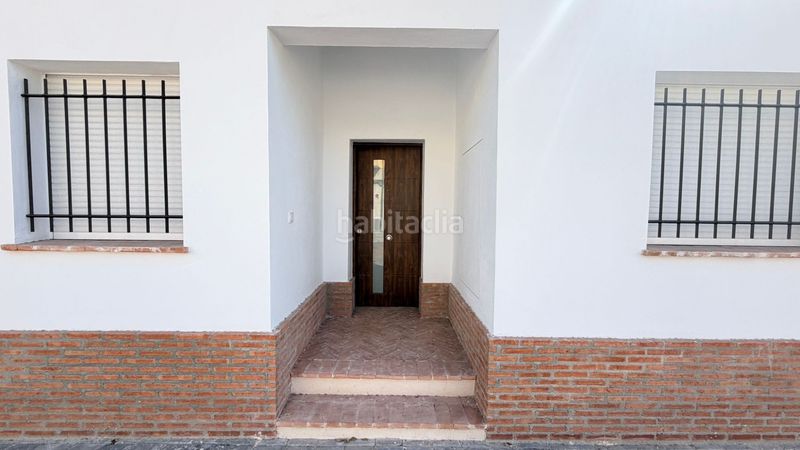 Foto 5a6a1f55-4586-4d9e-afc9-70215944a719. Casa adossada a Catral