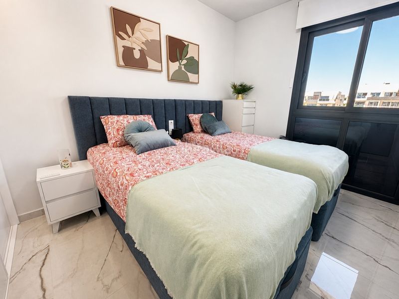 Foto ad740d36-61d5-4f53-8fcd-e95b0e2fa11a. Apartament a Los Almendros Orihuela