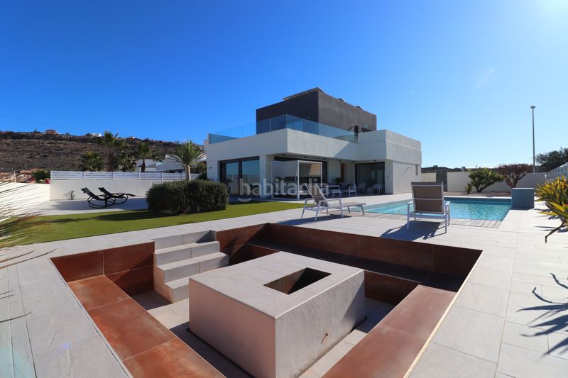 Foto c85b5258-113b-4f88-a212-82186d52fd71. Casa amb piscina a Benijófar