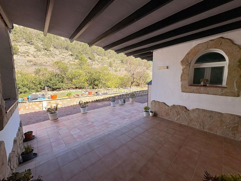 Foto 3bce3b09-492d-4c33-a7eb-54e03f6d0da8. Casa amb piscina a Monòver