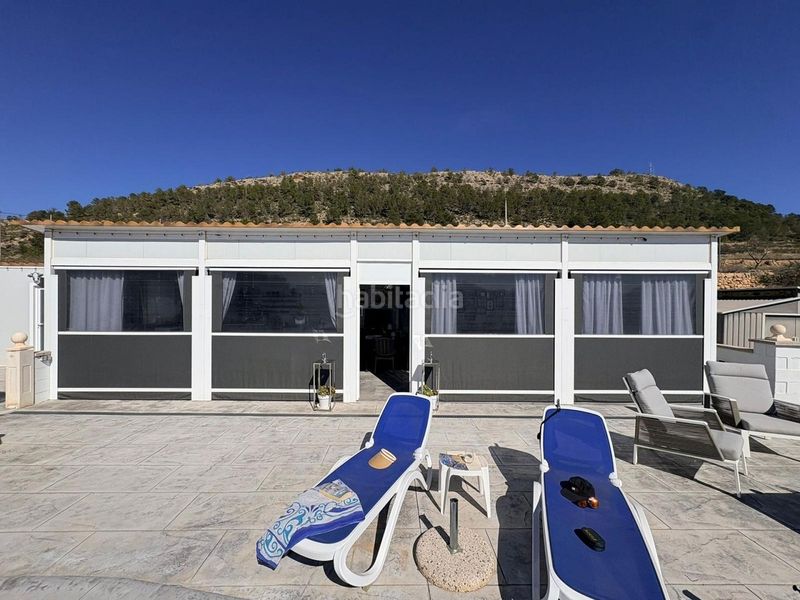 Foto 91f1839a-8841-4bc0-b55f-8489f3e81d5b. Casa amb piscina a Monòver