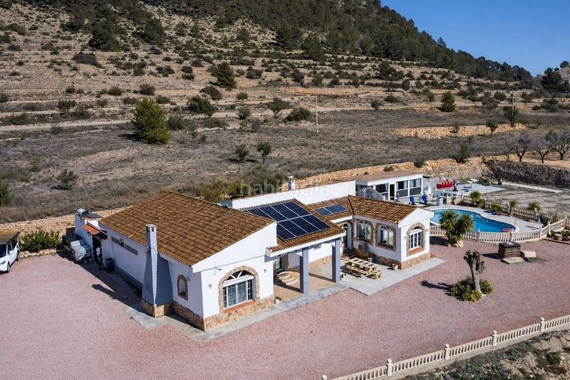 Foto da617b7d-d9d1-47b9-a260-5bba7ab8f9d1. Casa amb piscina a Monòver
