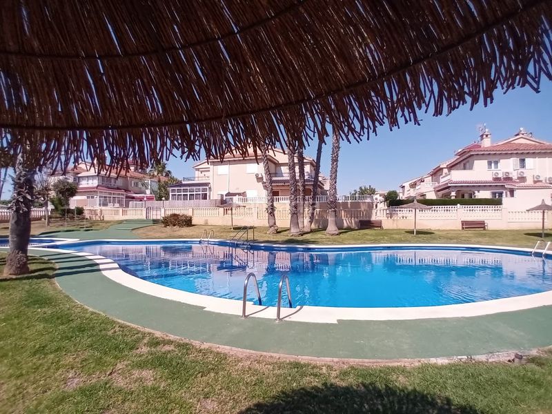 Foto ec13c781-9520-4afe-8b1a-a0c2b0ca1274. Apartamento en Playa Flamenca Orihuela