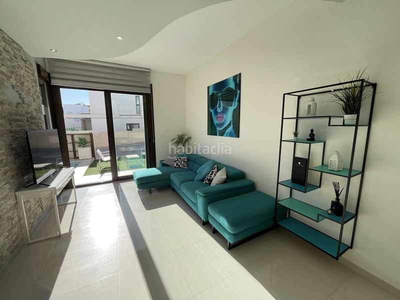 Foto a9f24655-d80b-4a32-a77c-d2c2bdb37835. Casa adossada a Los Almendros Orihuela