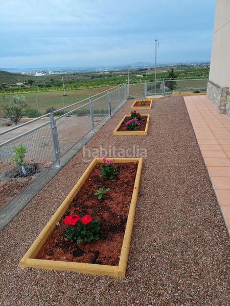 Foto 2d14fd22-6bd4-4824-a5d7-0931e05c8ce6. Casa amb aparcament a Canteras Cartagena