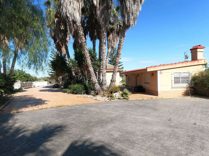 Foto a91d9c3a-5ada-45db-8429-8b288ae0435a. Casa a Almoradí