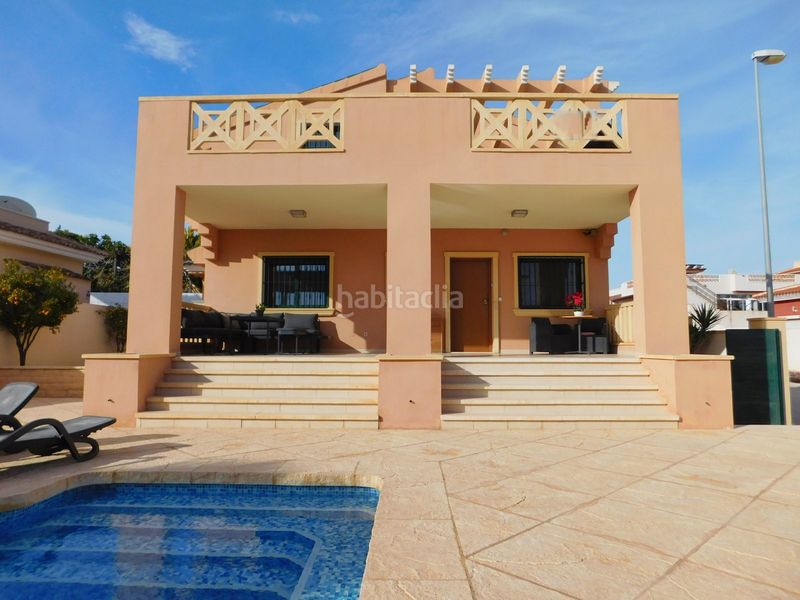 Foto 92384239-86b0-40ef-a4e2-03a9ae2ac291. Casa a Centro de la Ciudad Quesada Rojales