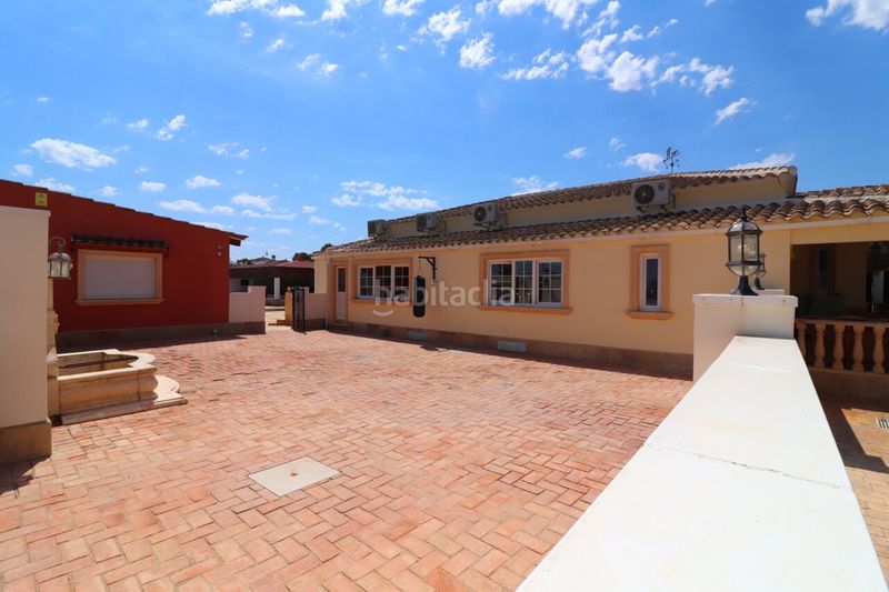 Foto 4bfabf3e-6ae0-4d99-a61b-65e62461f297. Masia a Almoradí