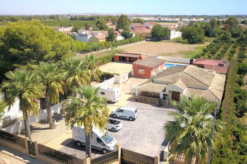 Foto 96517363-5a8f-475f-baf5-d5201347ab74. Masia a Almoradí