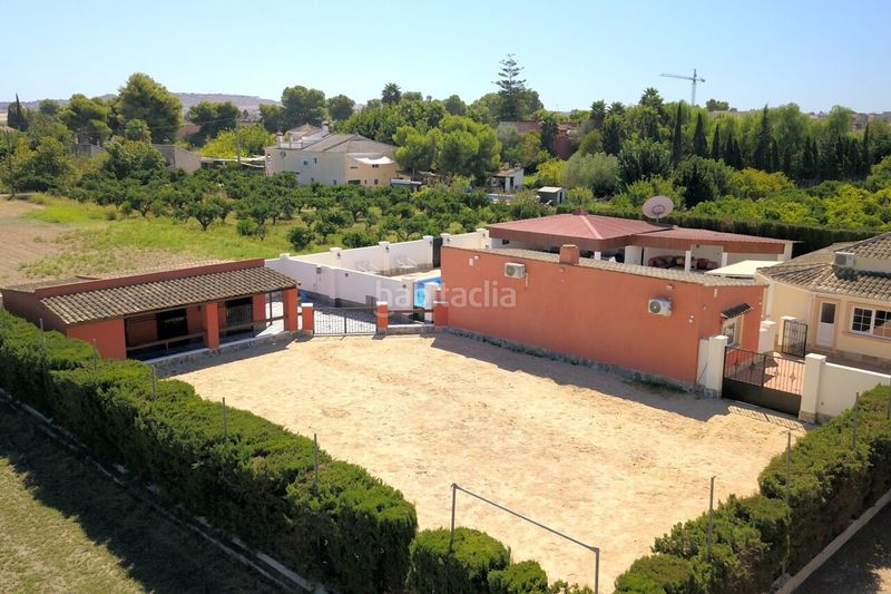 Foto c71c9745-d080-43aa-87f7-64c4f5d56892. Masia a Almoradí