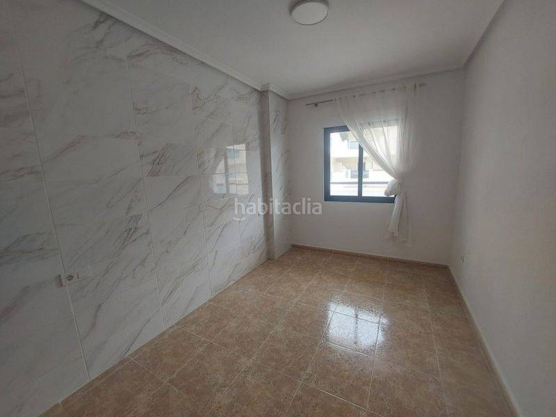 Foto 52647a1e-060e-43c6-97ed-cba709f865af. Apartamento en La Zenia Orihuela
