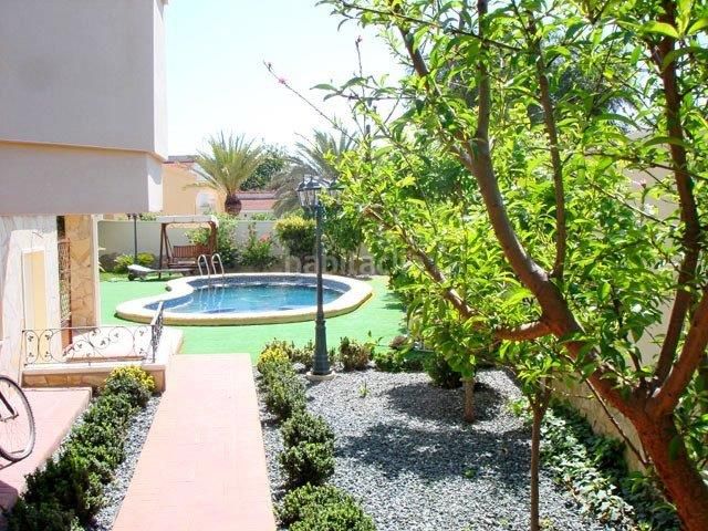 Foto 4ba08d96-d40c-4617-89a2-aed33495b0f4. Casa a Centro de la Ciudad Quesada Rojales