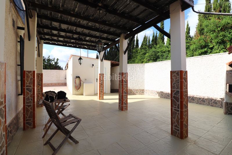 Foto 1f8e69b5-a99b-46e2-984a-f707cd3951a9. Masia amb piscina a Heredades Rojales