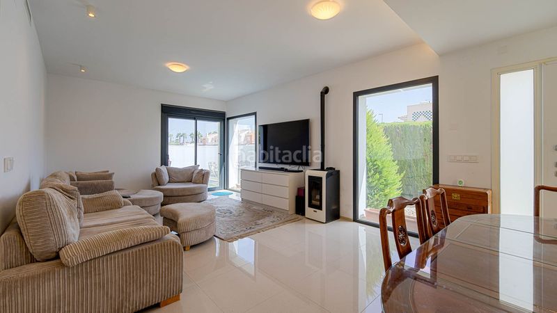 Foto ce6edb0e-b3cb-4eb6-947d-2e6aa6e3b4dc. Casa a Lo Marabú Rojales