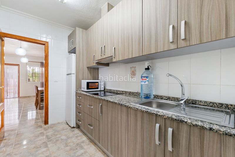 Foto 490d0854-913d-486a-8a8a-bfa40ec46b25. Casa adossada a Santiago de La Ribera San Javier