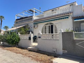 Casa a schiera in Zona Carrefour - Urbanizaciones