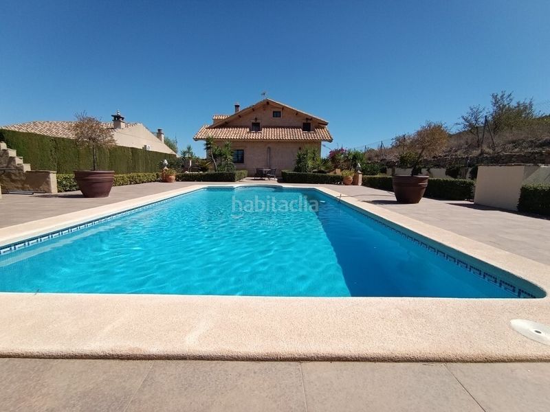 Foto a4162c35-9fc9-41c7-988f-7950e5a8ae63. Casa amb piscina a Hondón de los Frailes