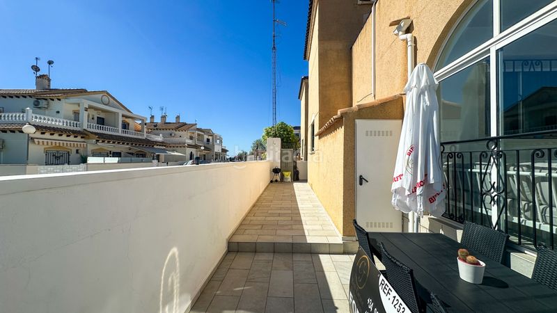 Foto 7e5fb7cc-ae7a-44c7-ad97-fb97e1246825. Casa adossada a Los Balcones y los Altos Orihuela