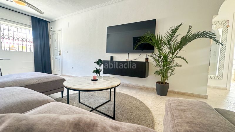 Foto 9f09aa40-7c9f-4024-9475-8e15f0fd5961. Casa adossada a Los Balcones y los Altos Orihuela