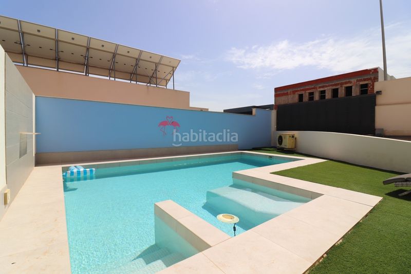Foto 26e58f66-d185-43ab-8c5d-e347e239ea5f. Casa amb aparcament piscina a Benijófar
