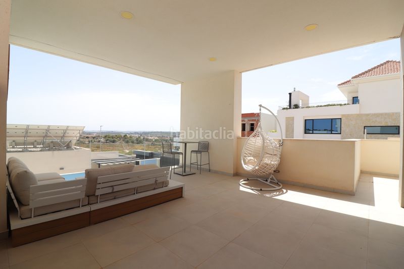 Foto f61a2e95-fbb9-4d01-9fe2-4e9c5d10198f. Casa amb aparcament piscina a Benijófar