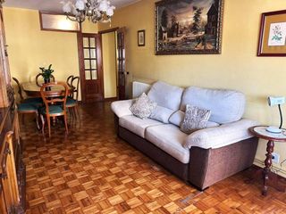 Pis  Avenida lópez ballesteros. Piso de 4 dormitorios en pleno centro en vilagarcía de arousa